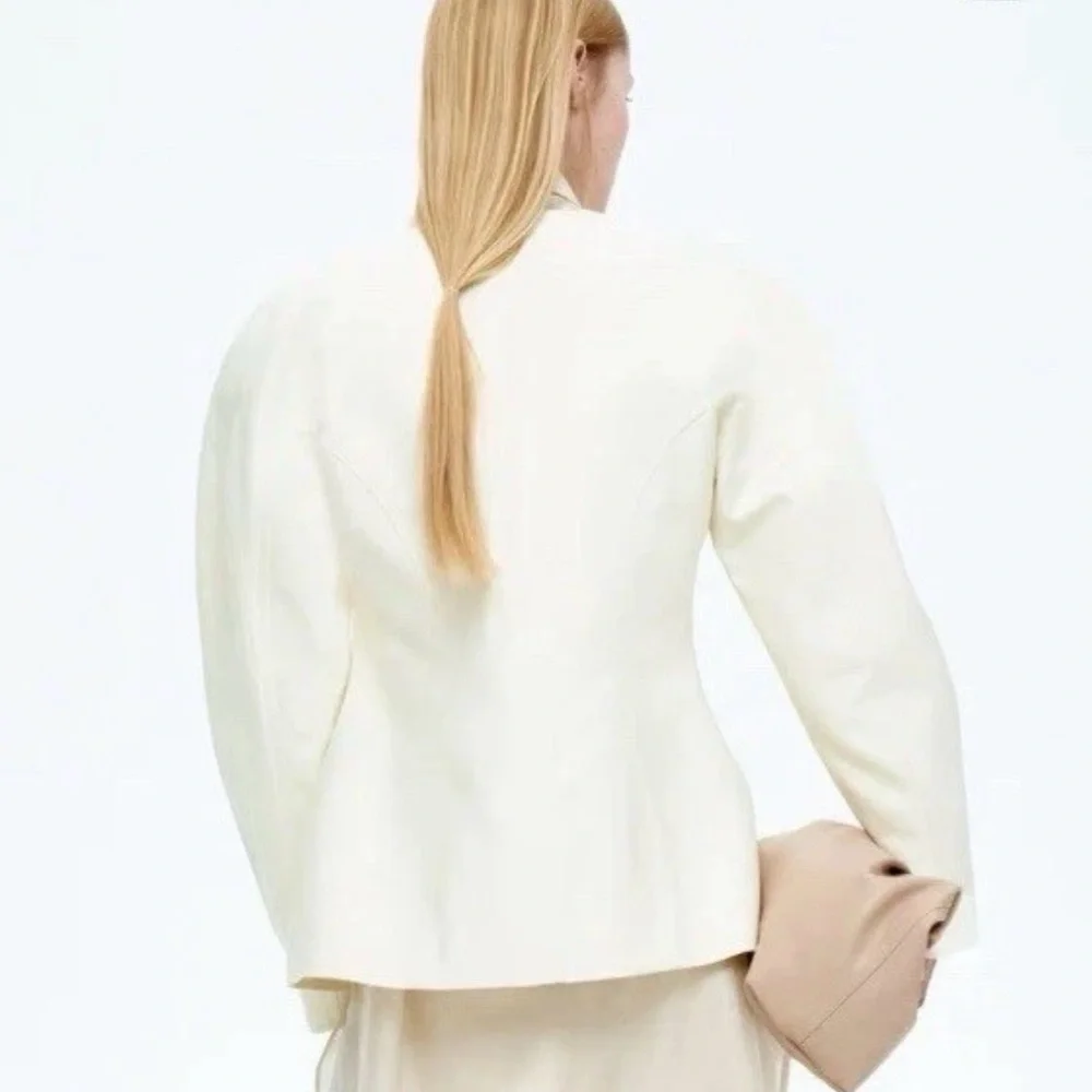 Elegant Cream New with Tags H&M Women's Collarless Blazer XXL - Picture 3 of 3